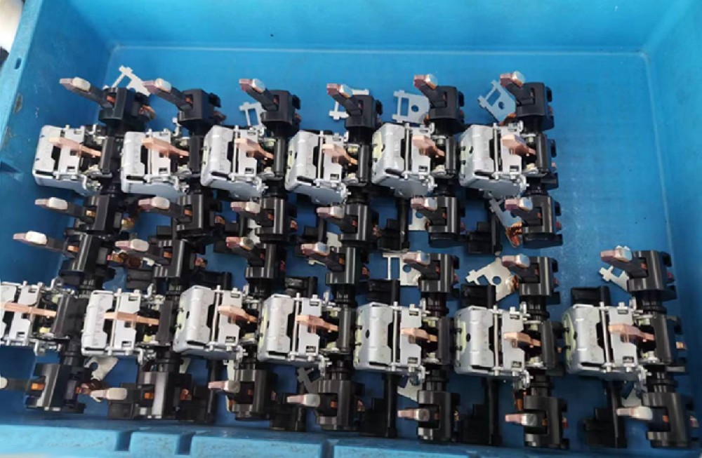 断路器自动组装线